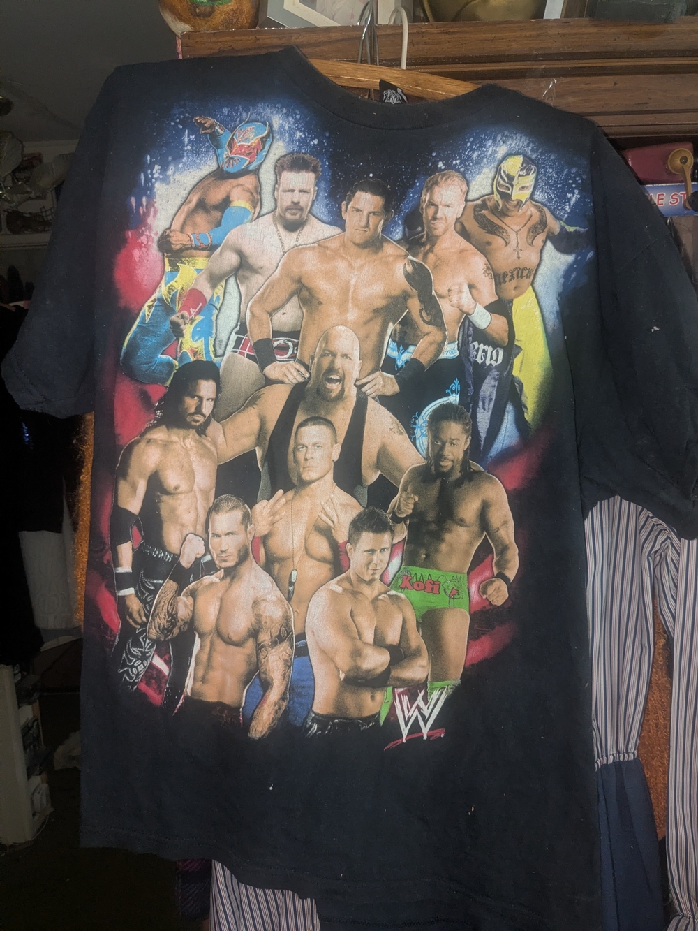 WWE Black Multi-Color Men’s Short Sleeve Graphic Tee